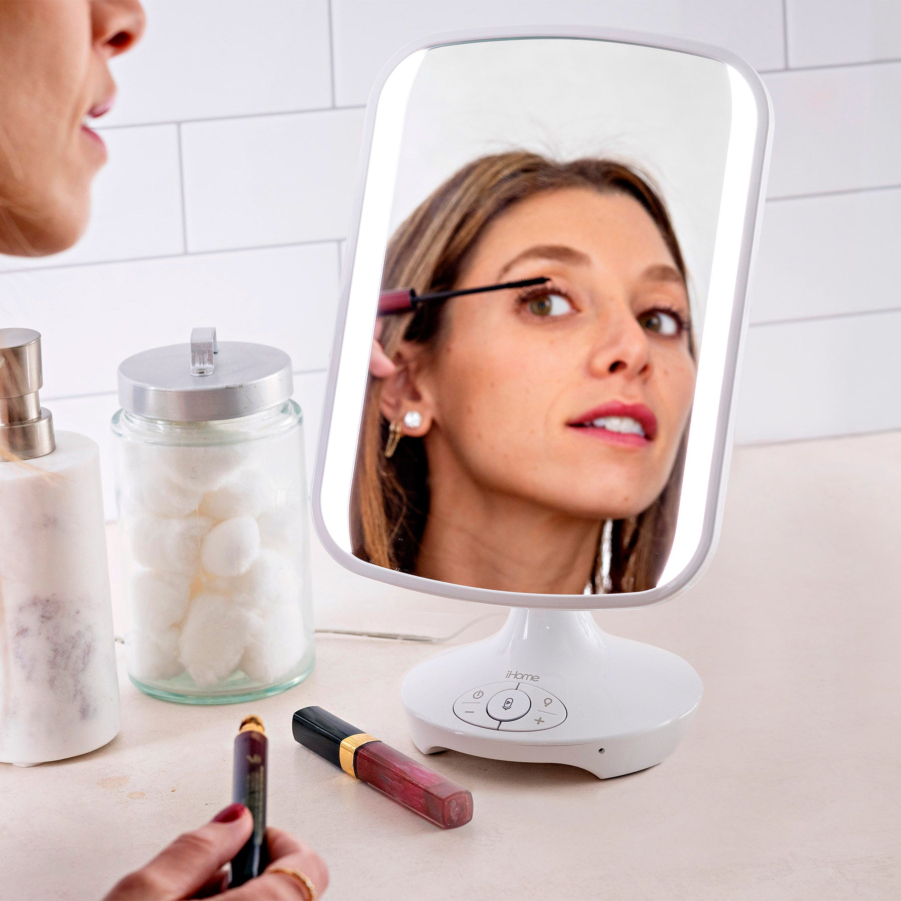 Lighted Makeup Mirror with Bluetooth Speaker and USB Charging (iCVBT3)