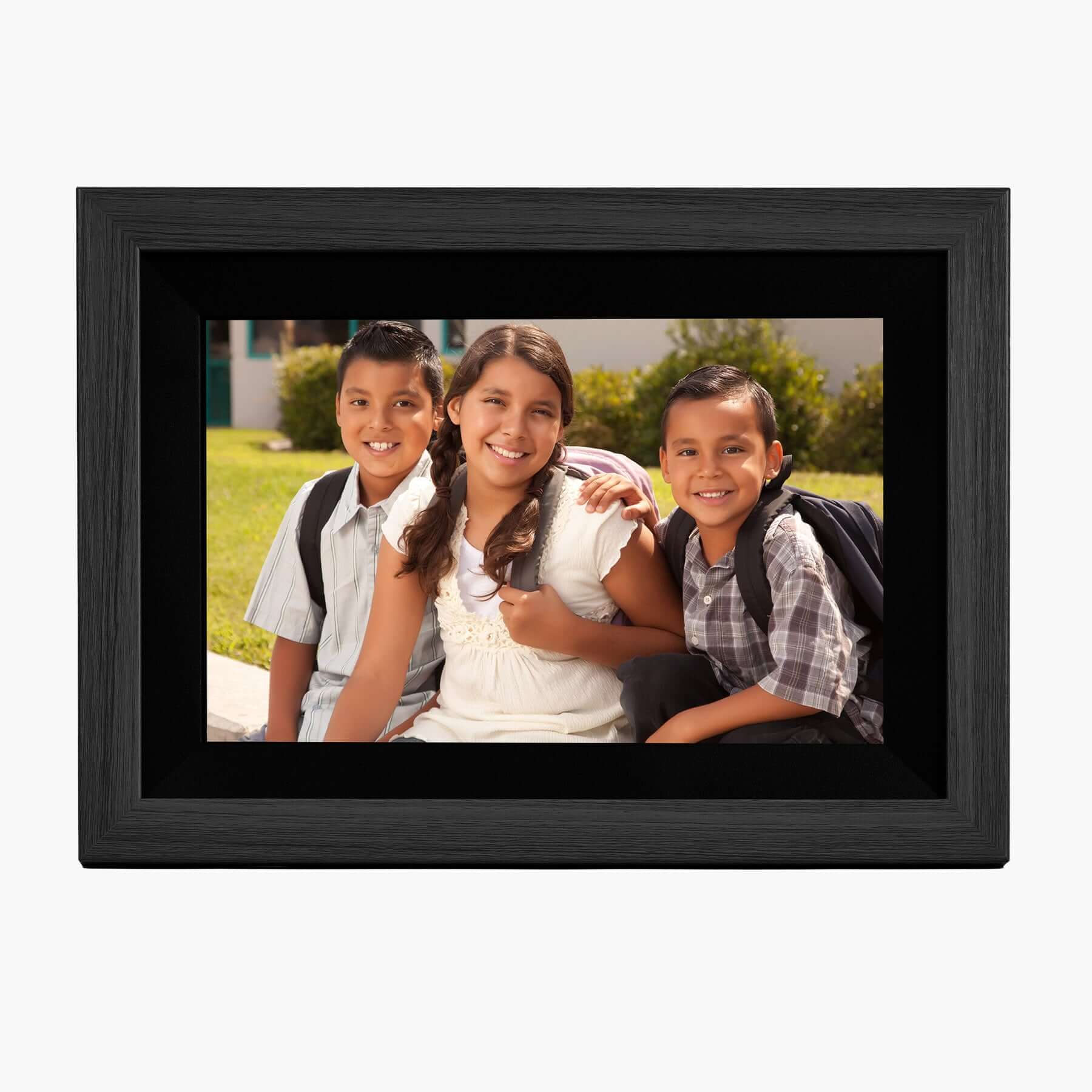 Digital Picture Frame with Wifi and 32G Memory, Compatible with Frameo App – Black Wood (iPF1032BW) - ihomedotcom