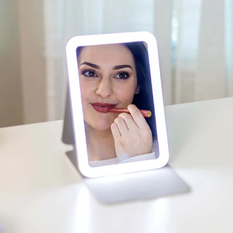 Find the Best Travel Makeup Mirror with Lights: Your Beauty Companion On-the-Go - ihomedotcom