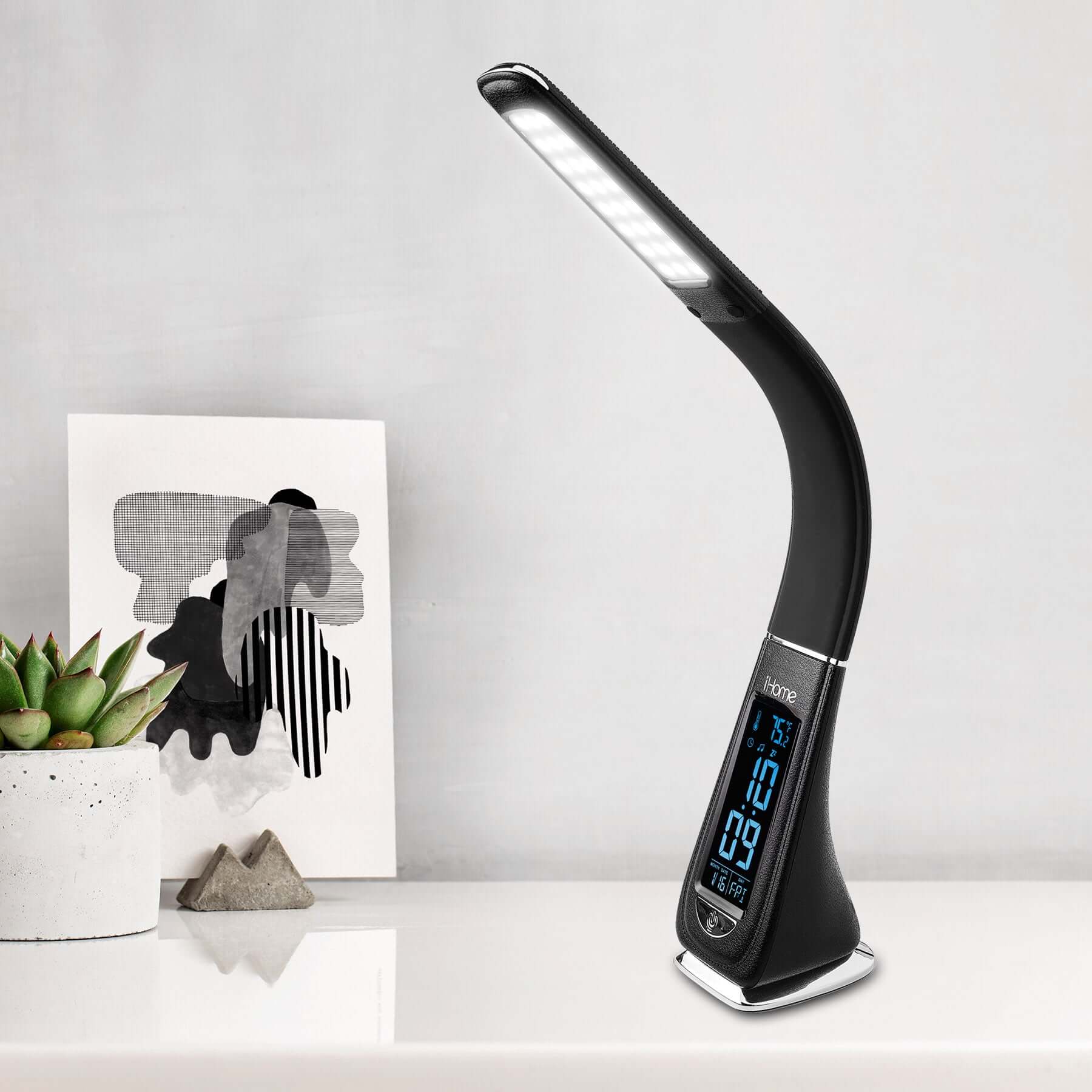 Desk lamp with deals usb charging station