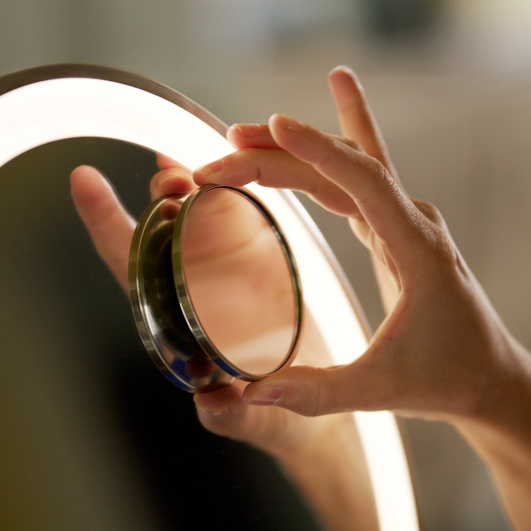 Magnifying Mirror with 10x Magnification, Includes Travel Bag (iCV1) - ihomedotcom