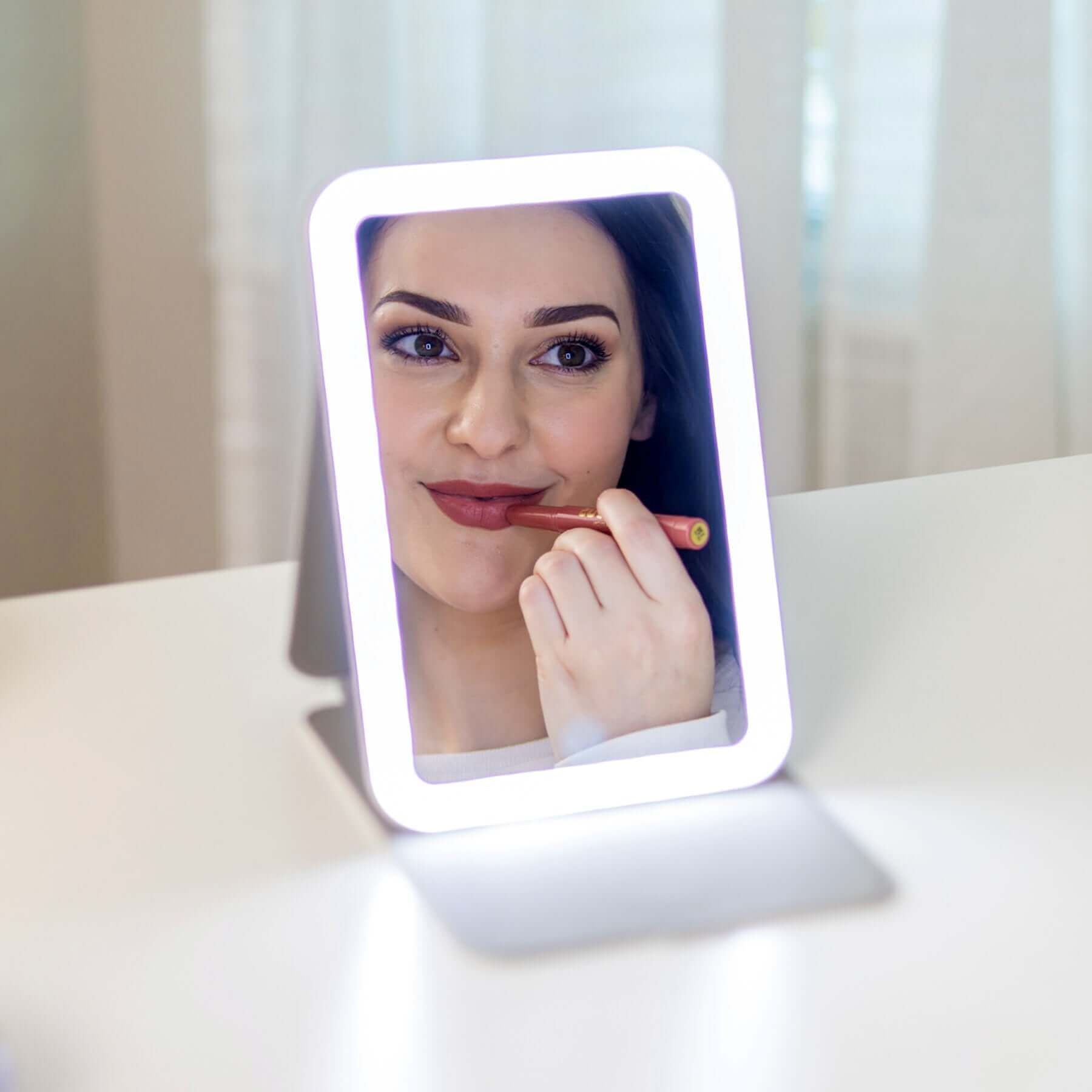 Travel Makeup Mirror with Lights and Adjustable Stand (iCV10) - ihomedotcom