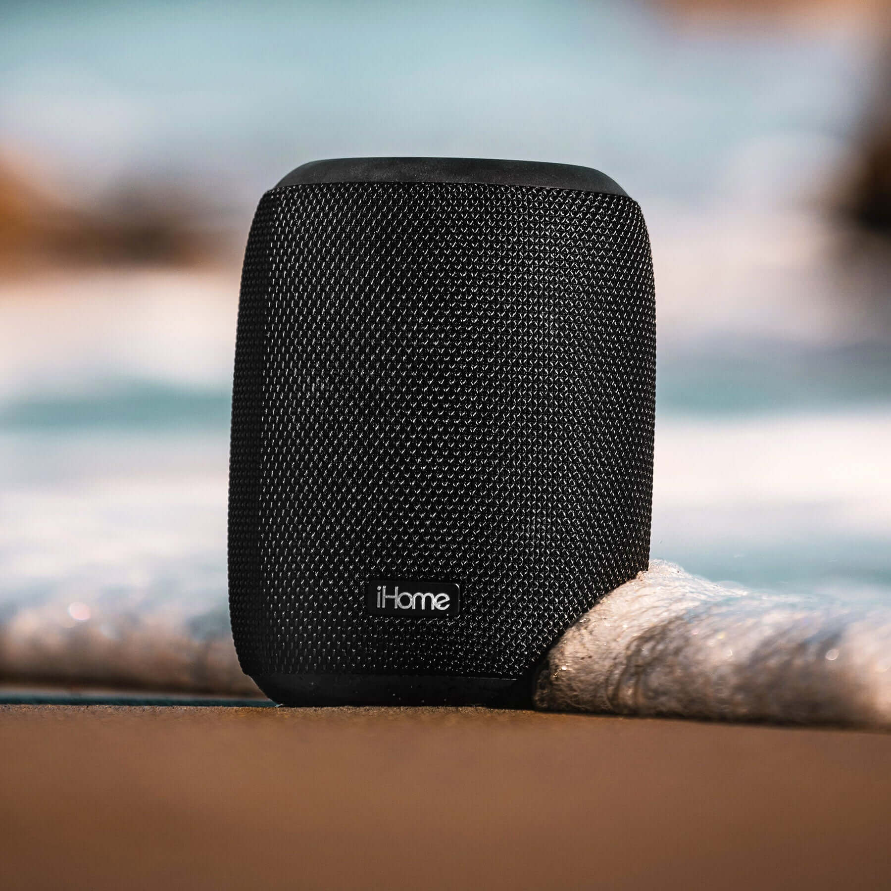 Waterproof Bluetooth Speaker with 20 Hour Battery, Portable and Rechargeable (iBT700) - ihomedotcom