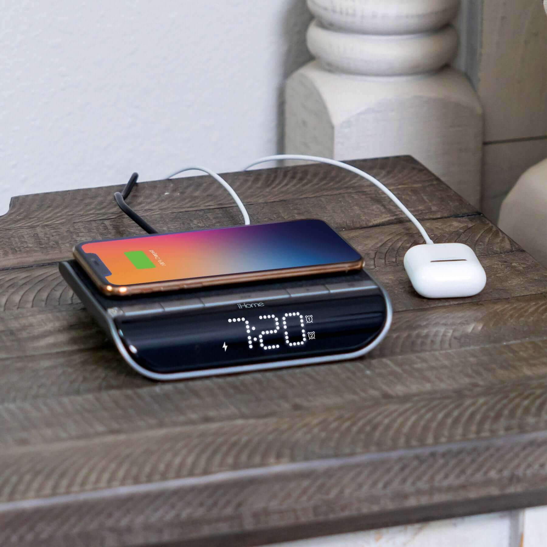 Wireless Charger with Alarm Clock and USB Charging (iW24) - ihomedotcom