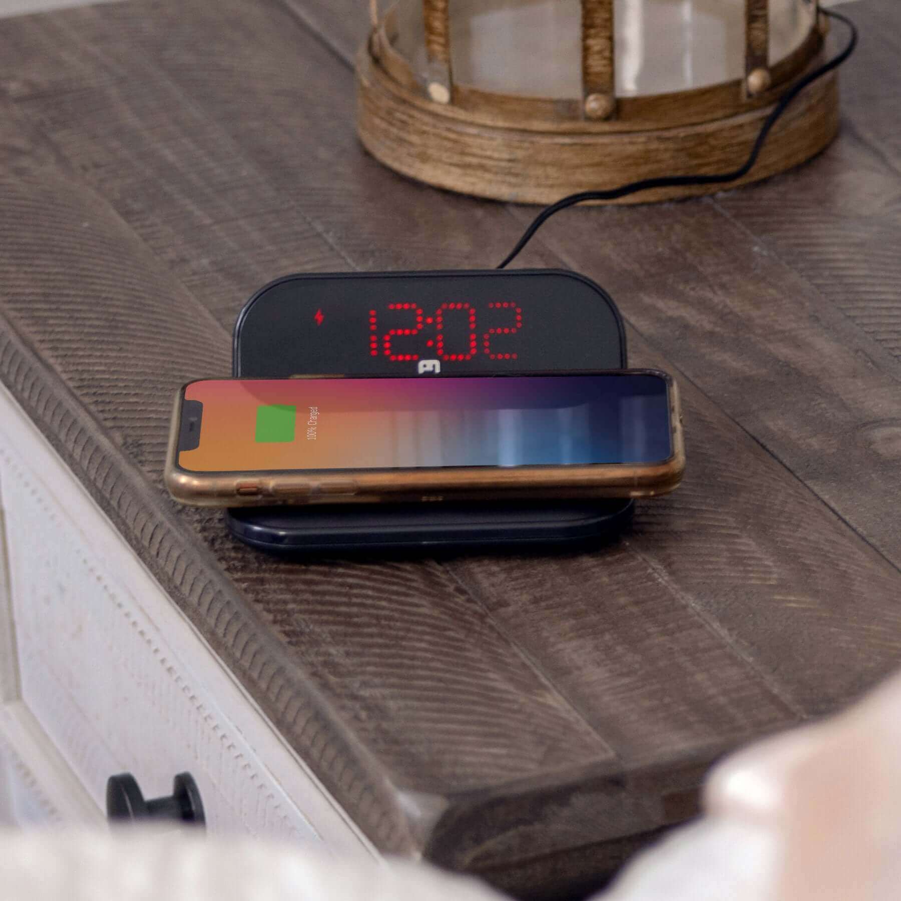 Wireless Charger with Digital Alarm Clock (iHV18B) - ihomedotcom